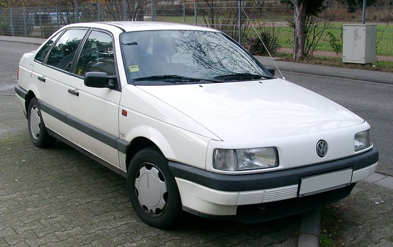Volkswagen Passat B3 used spares and salvage yard in Saratov Engels, Russia